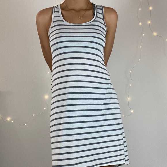 Striped dress - Picture 2 of 4